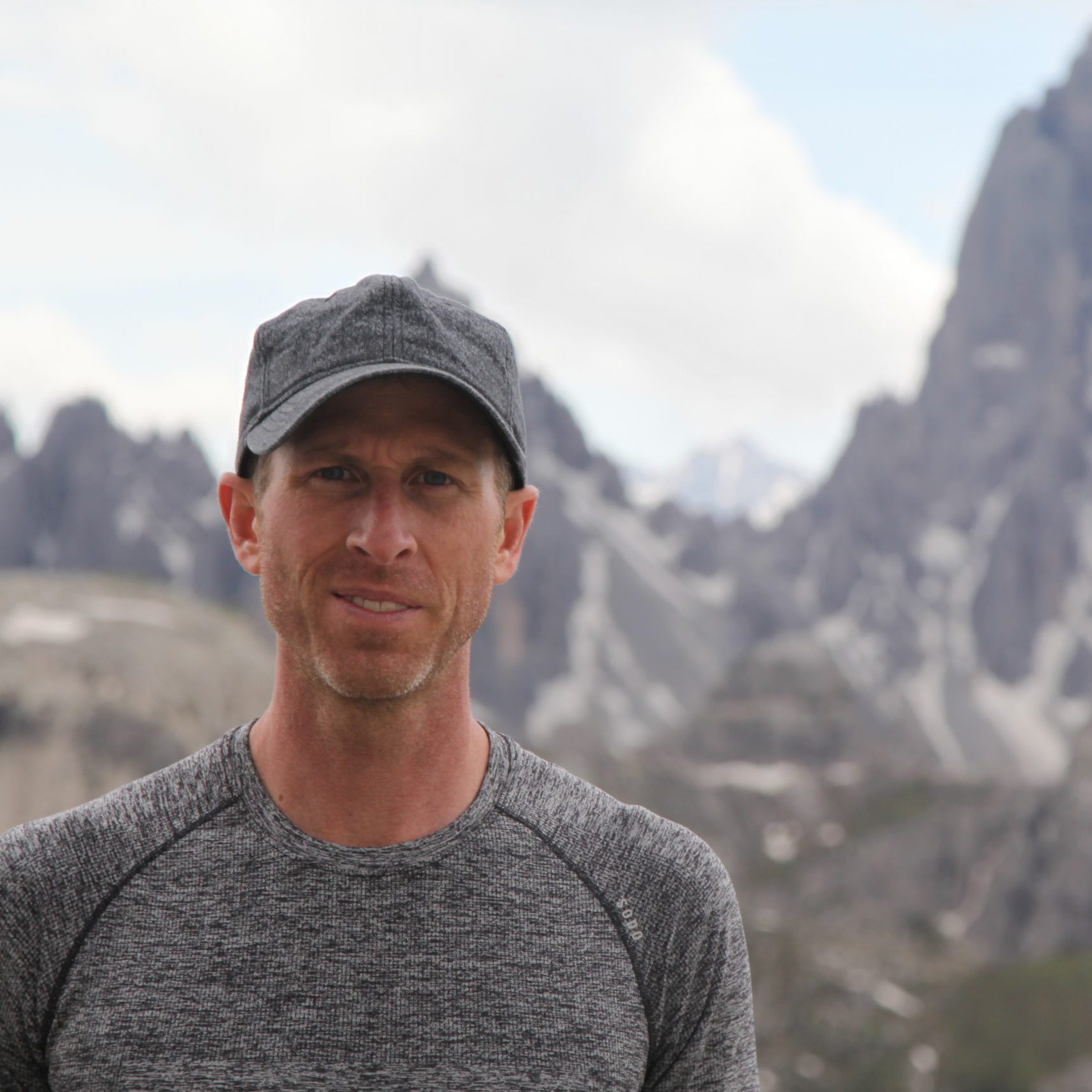 Headshot Dolomites cropped